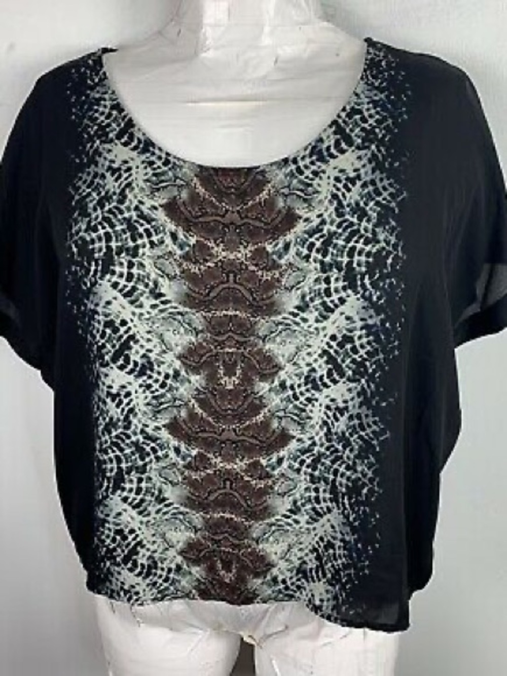 Mossimo Supply Co. Black Short Sleeve Top with Center Abstract Print